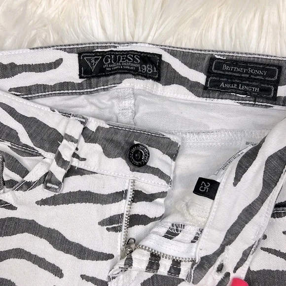 GUESS Brittney Skinny Ankle Jeans Zebra grey and white size 25 - Picture 5 of 10